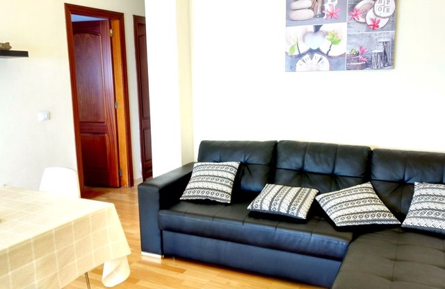 Homerez last minute deal - Spacious house with sea view and Wifi