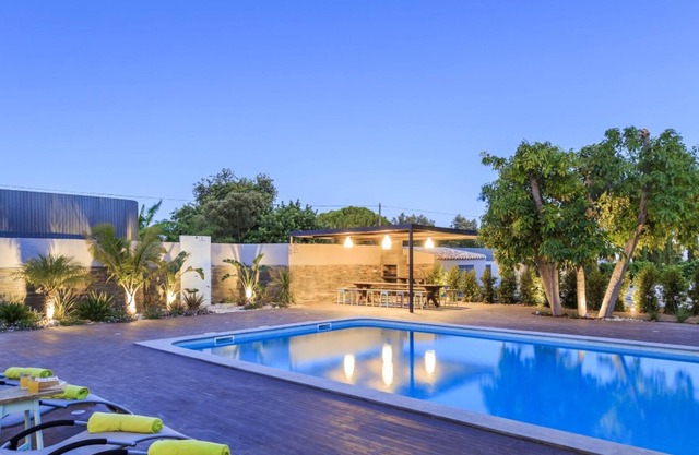 Homerez - Nice appartement 3 km away from the beach for 2 ppl. with shared pool
