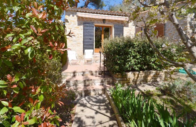 Homerez - Nice house 5 km away from the beach for 2 ppl. with garden at Ceyreste