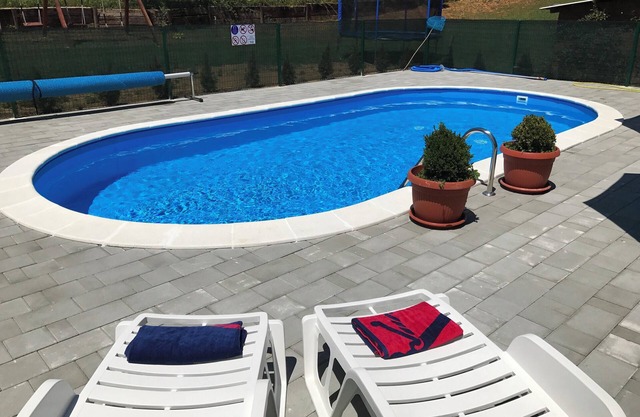 Homerez - Rakovica Apartment 80m² + Shared Pool