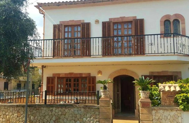 Homerez - Spacious house near the beach and the terrace