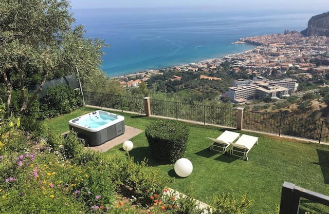 Homerez - Seafront Villa in Cefalù with Private Jacuzzi