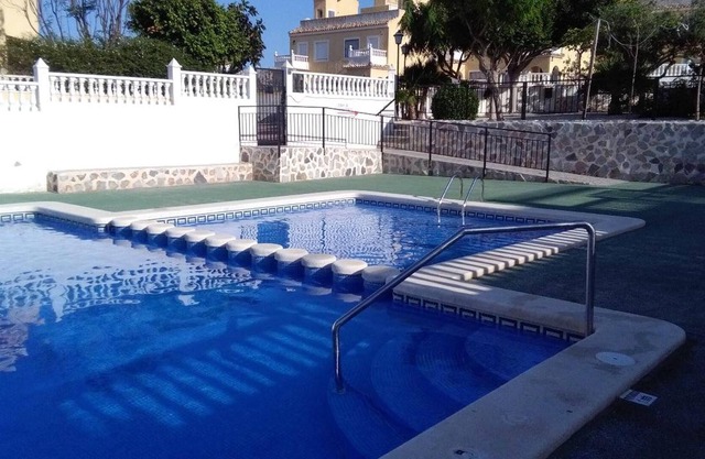 Homerez - Spacious house 900 m away from the beach for 7 ppl. with shared pool