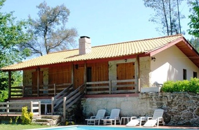 Homerez - Villa for 6 ppl. with swimming-pool and garden at Vieira do Minho