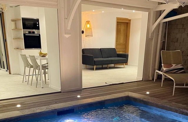 Homerez - Villa for 2 ppl. with swimming-pool and sea view at Le François
