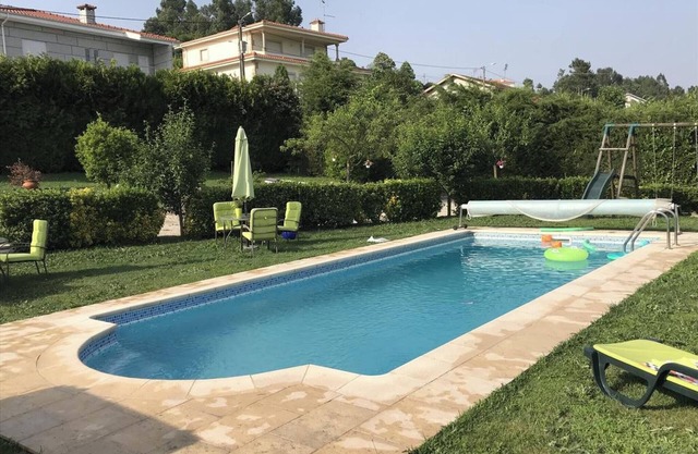 Homerez - Villa in Lousada with Pool