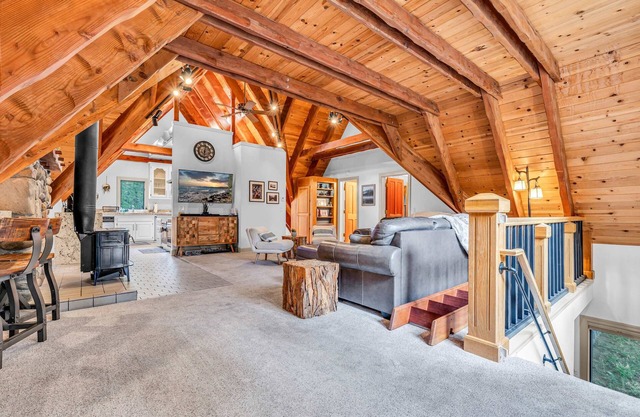 Homewood Hideaway | Family Friendly + EV Charger