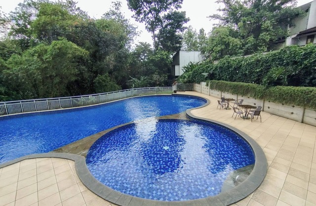 Homey 1Br Apartment At Dago Suites