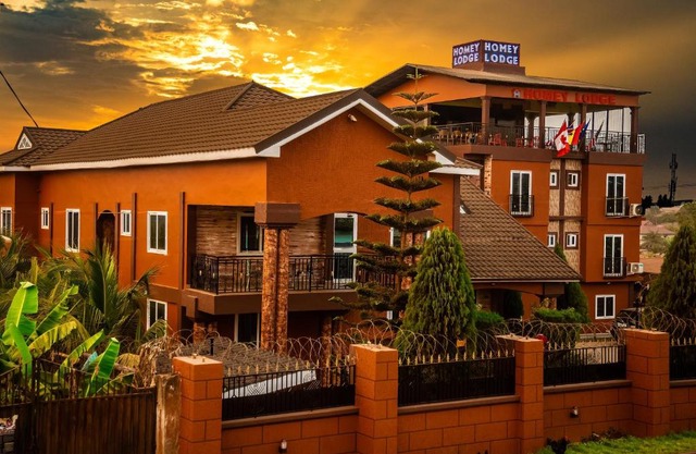 Homey Lodge