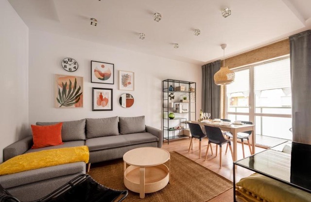 Homini Apartament Parking by Impero