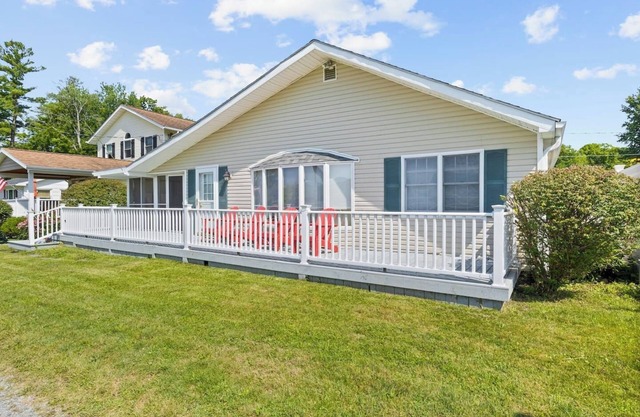 Honeoye Lake | Hot Tub | Kayak | Fire Pit