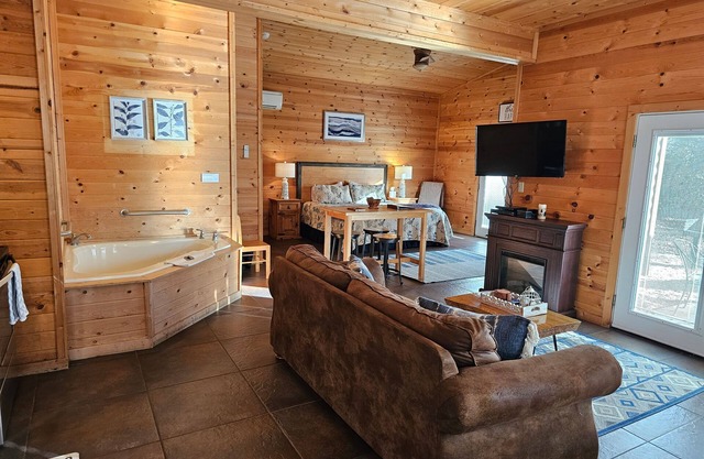 Honey Bear Haven Suite 3