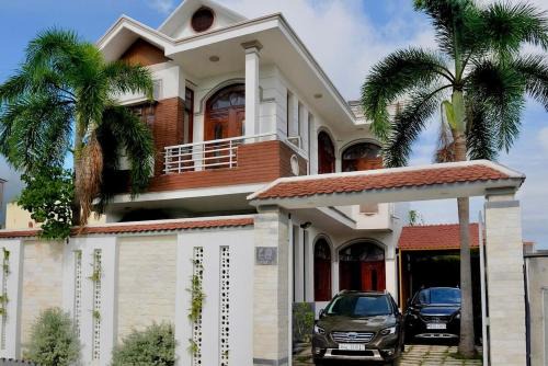 Hong's family house