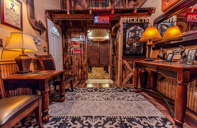 Honky Tonk Cabin, Karaoke Bar & Stage 3bed/2bath, Hot Tub