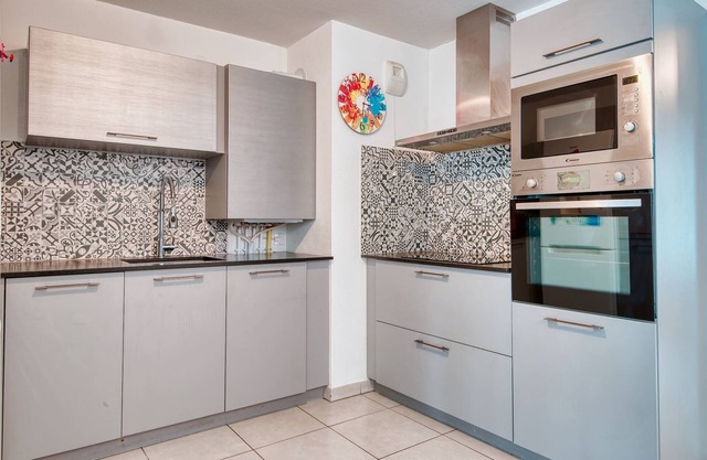 HOPKINSON · Agréable T3 avec balcon et parking à L