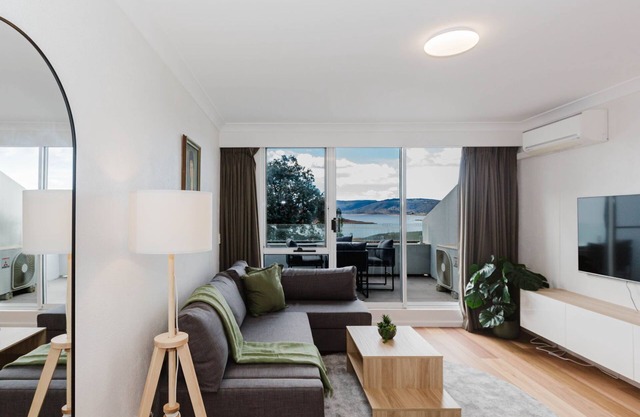 Horizons - 417/10 Kosciuszko Road