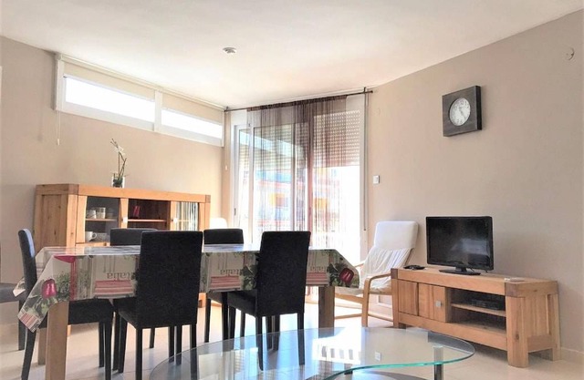 Horta del Mar 2i - Two-Bedroom Apartment, Sleeps 5