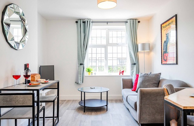 Host & Stay | Croydon Road Apartment