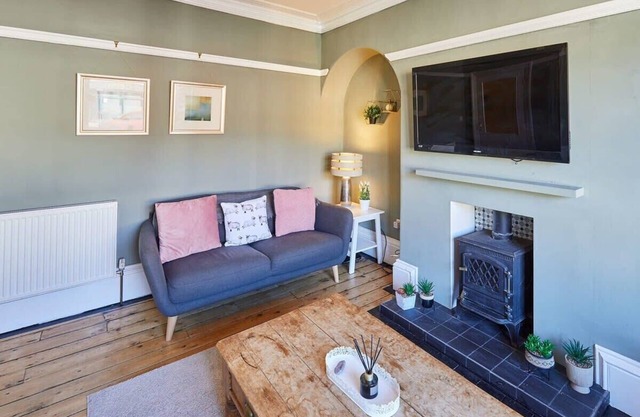 Host & Stay | High Street
