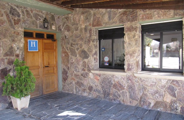 Hostal Las Cavenes del Cabaco