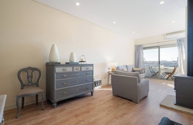 HostWise - Gaya Avenue 201 - Flat w/Balcony