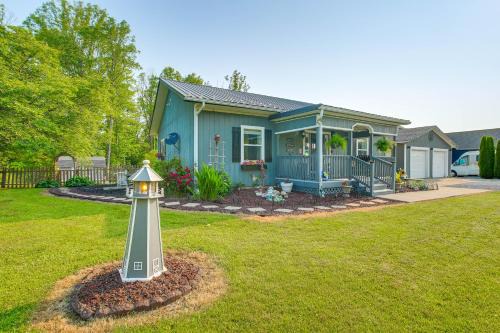 Hot Tub and Fire Pit Rockbridge Getaway!