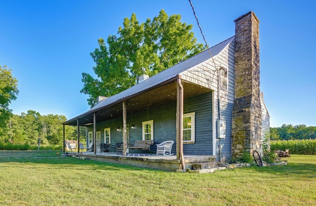 Hot Tub & Creek Views: Secluded Perryville Cabin