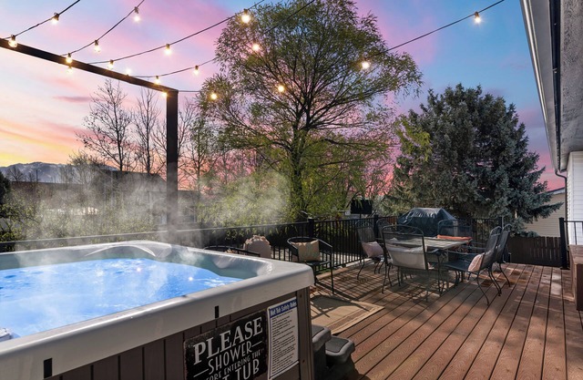 Hot tub!Mountain View! 20 min to Salt Lake! Ski resorts 🎿
