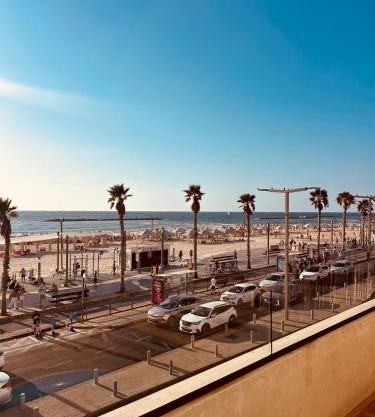 Hotel 7 SEA Front TLV