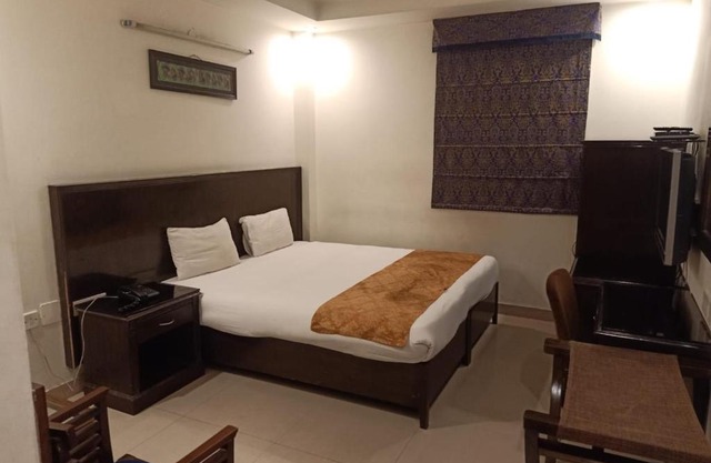 HOTEL CLARK HEIGHTS