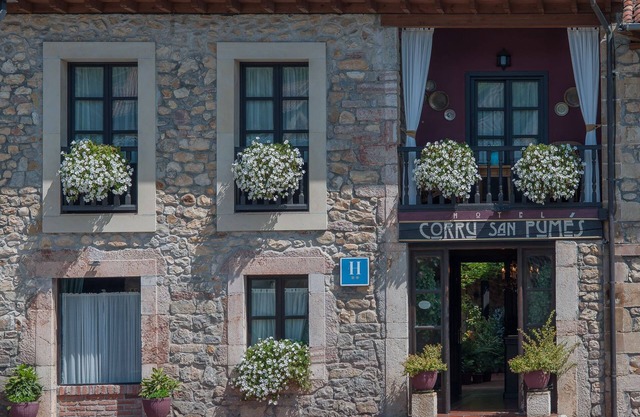 Hotel Corru San Pumés