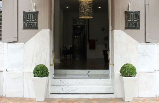 Hotel d'Oeste