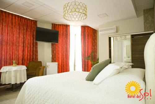 Hotel del Sol
