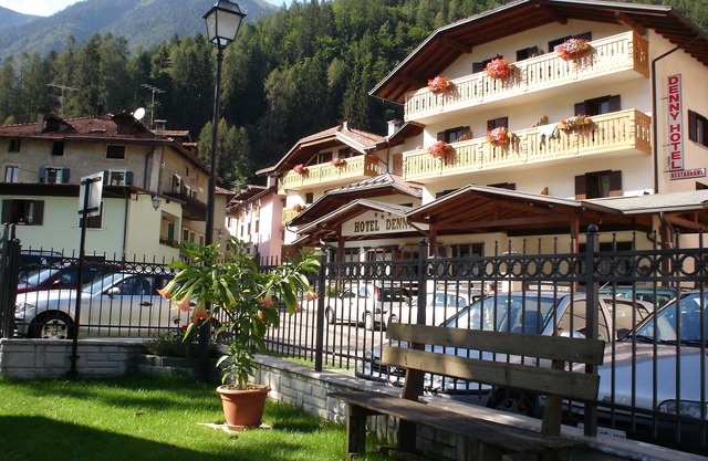 Hotel Denny