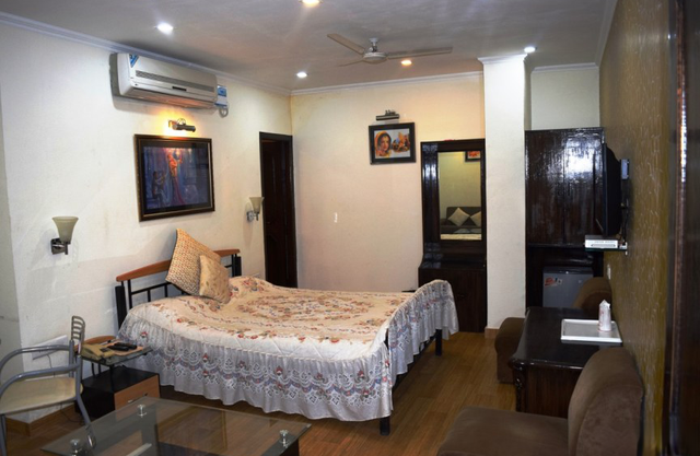 Hotel Ethnic Residency