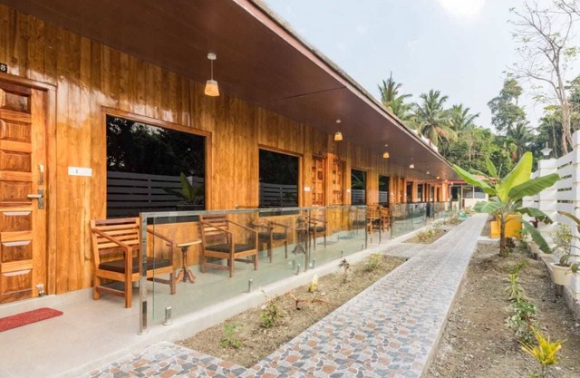 Hotel Golden Pebble