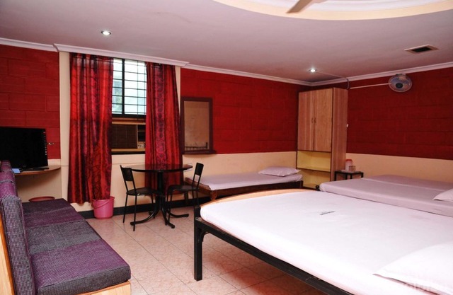Hotel Highland Residency