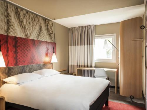 Hotel Ibis Tatui
