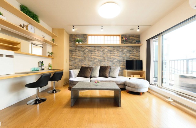 Hotel in the center of Sapporo, completely private house/free parking/3 min. walk from Subway 24jo Station