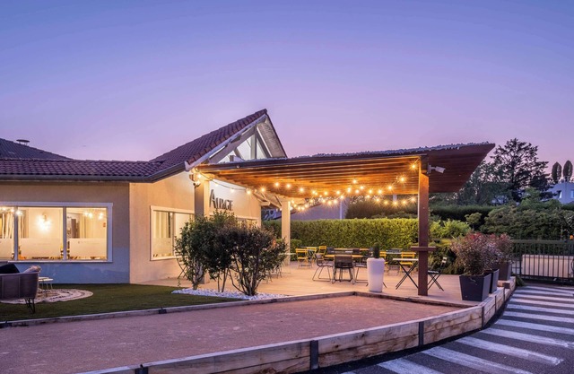 Hotel Kyriad Lyon Est - Bron Eurexpo Le Cottage