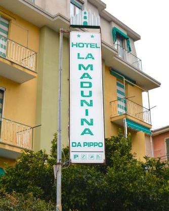 HOTEL LA MADUNINA