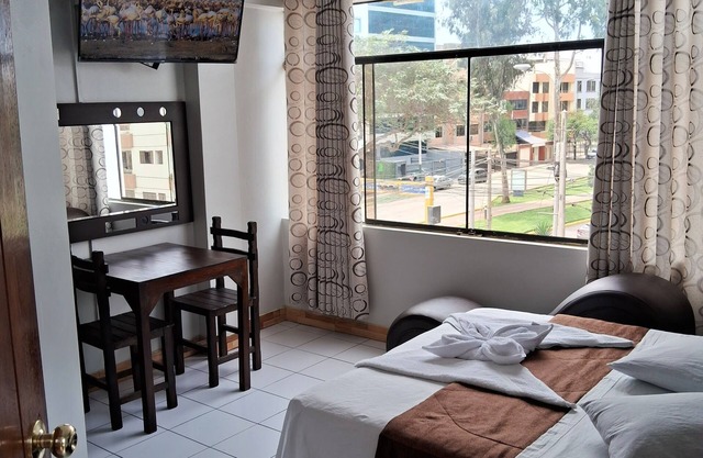 Hotel Las Artes Inn