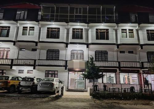 Hotel Mahadev
