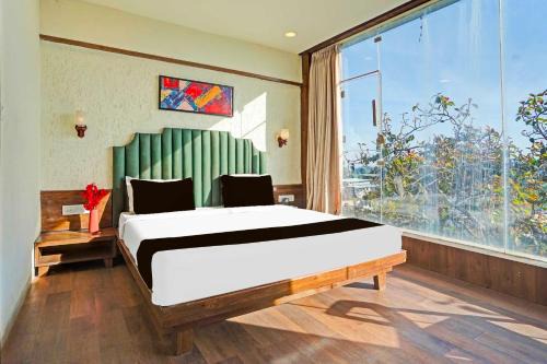 Hotel O Arvind Marg Pachamarhi