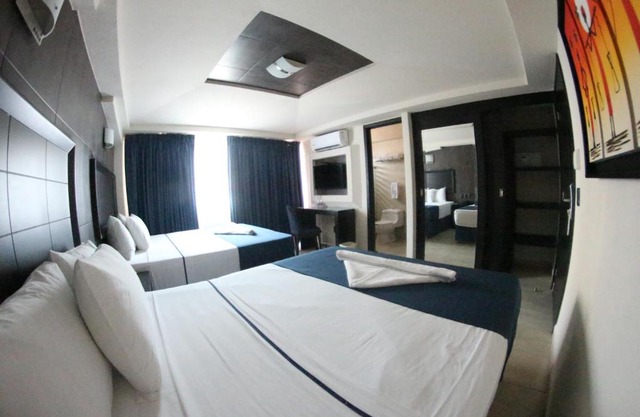 Hotel Portonovo Plaza Malecon 