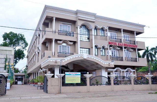 Hotel Raj Residency