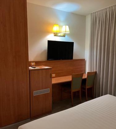 Hotel Re