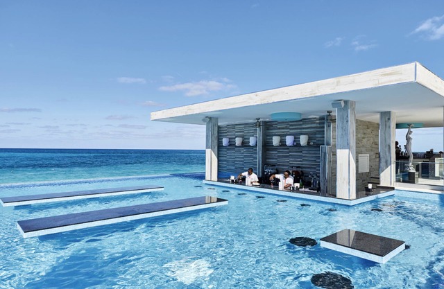 Hotel Riu Palace Paradise Island - Adults Only - All Inclusive