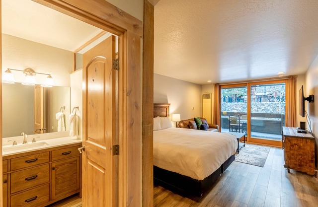 Hotel room in Timber Creek Lodge