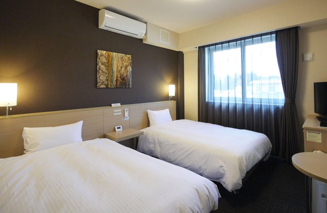 Hotel Route-Inn Tome